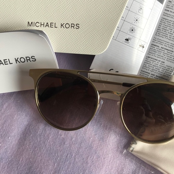 Michael Kors Accessories - Michael Kors 😎 Sunglasses